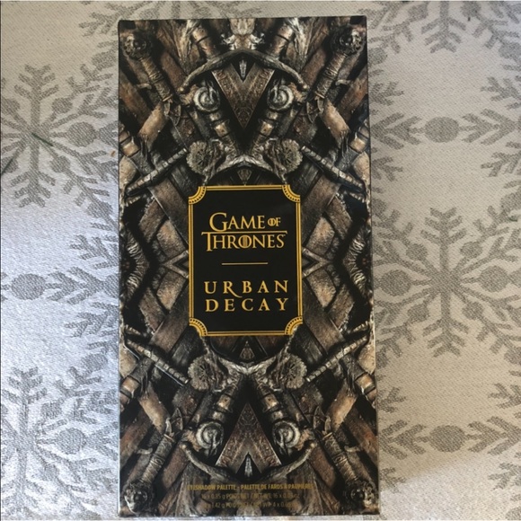 Urban Decay Limited Edition “Game of Thrones” Eyeshadow Palette - Picture 1 of 10